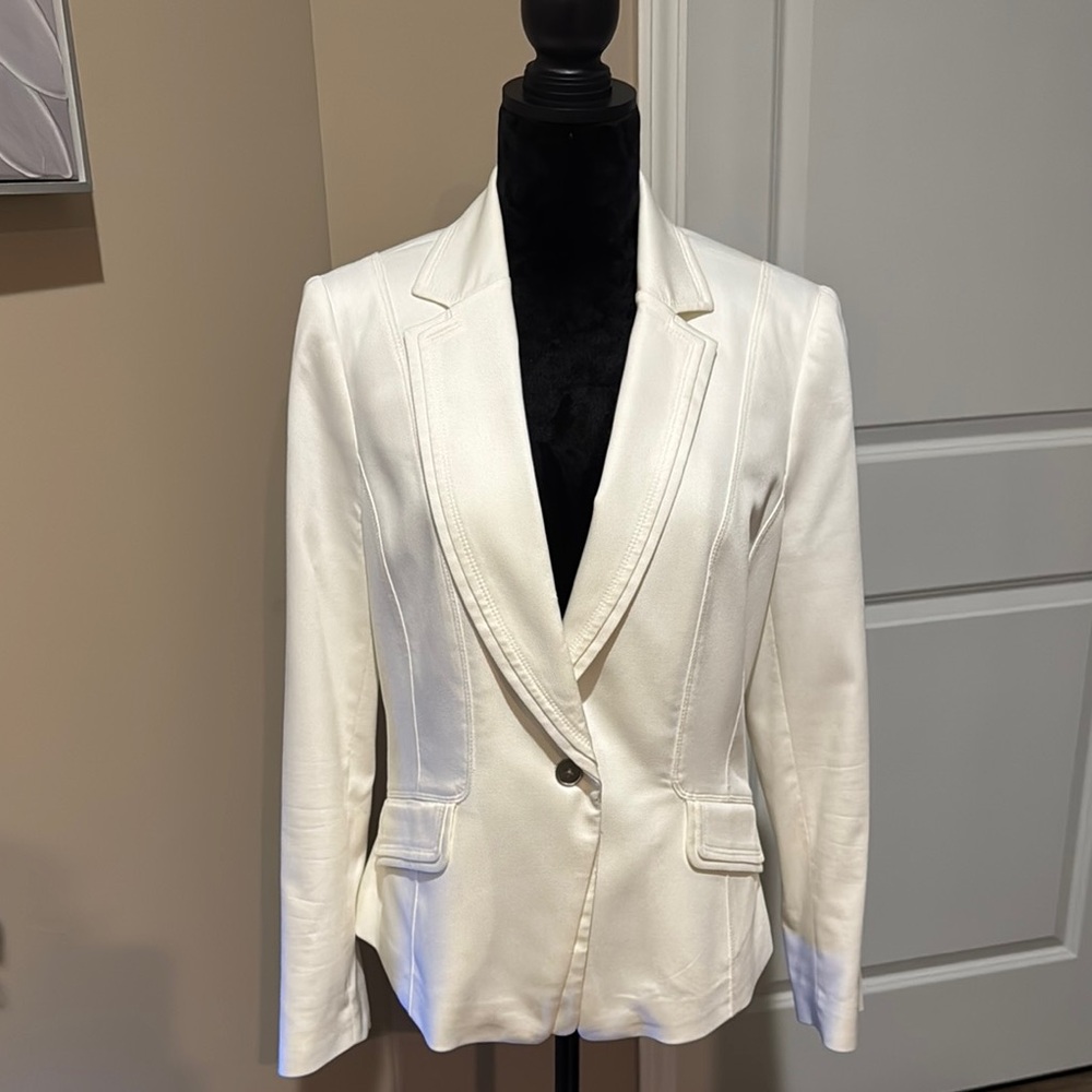 White House Black Market Textured White Blazer